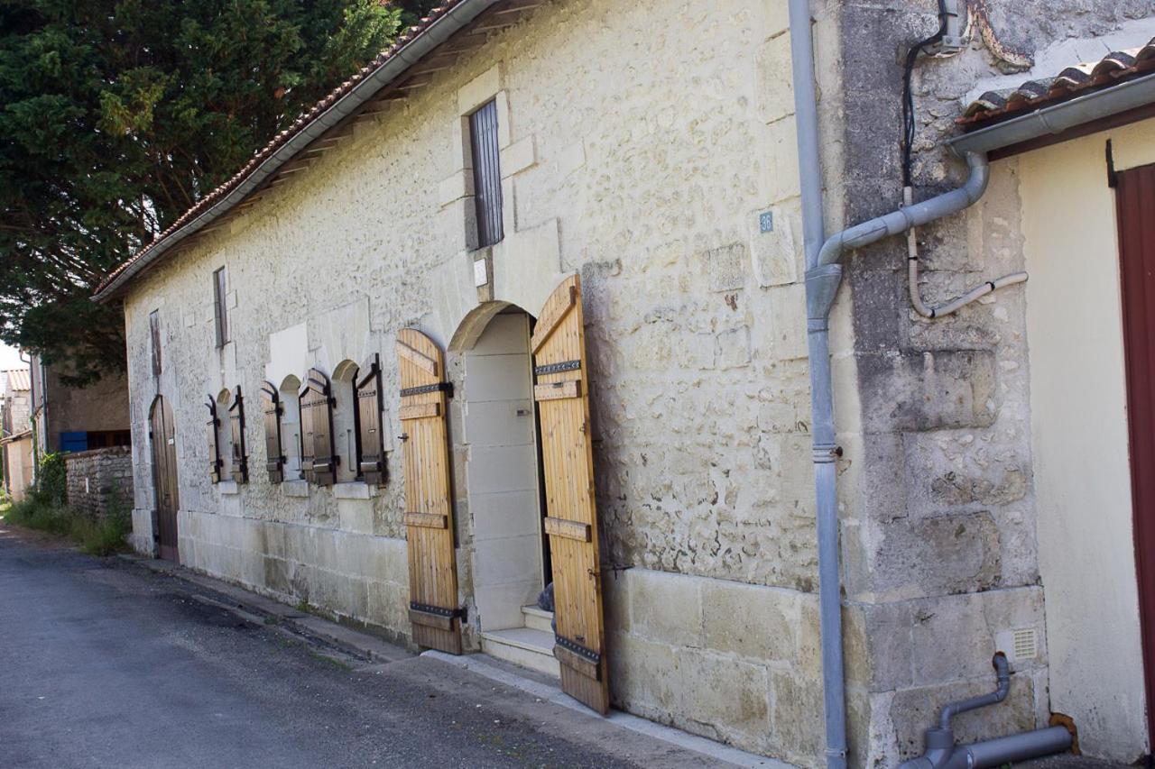 Bed and Breakfast Le Charhido Saint-Fort-sur-Gironde Экстерьер фото